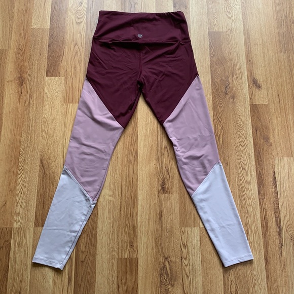 Forever 21 Ombré Leggings - Picture 4 of 4